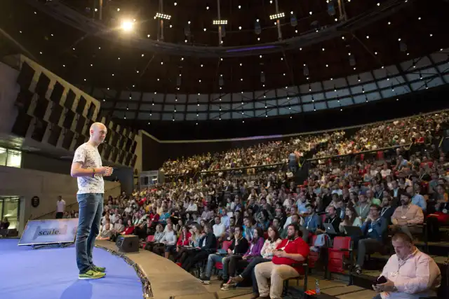 Lukas speaking in front of a crowd of thousands of people at Marketing Festival in Ostrava, 2016.