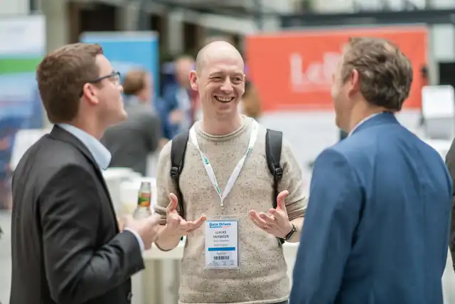 Lukas at Predictive Analytics World, Berlin 2017.