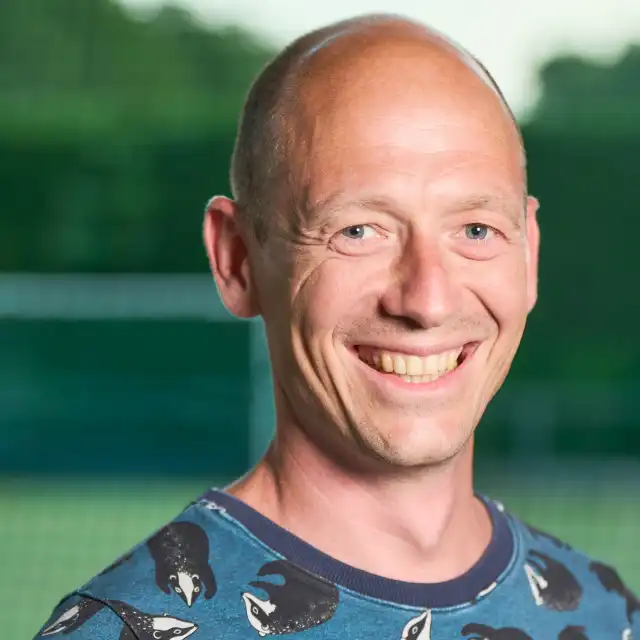 A headshot of Lukas Vermeer (2024).